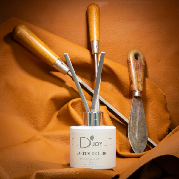 Diffuseur DJOY parfum de cuir , senteur inspirée de l'univers équestre et de l'odeur de cuir